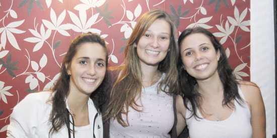 Carolina Castilho, Luciana de Freitas e Fernanda Cardozo se deliciaram com muito sushi esta semana